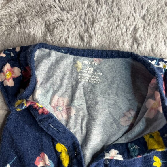 Carter's Infant Girls 2 piece set 3 months - Picture 3 of 5